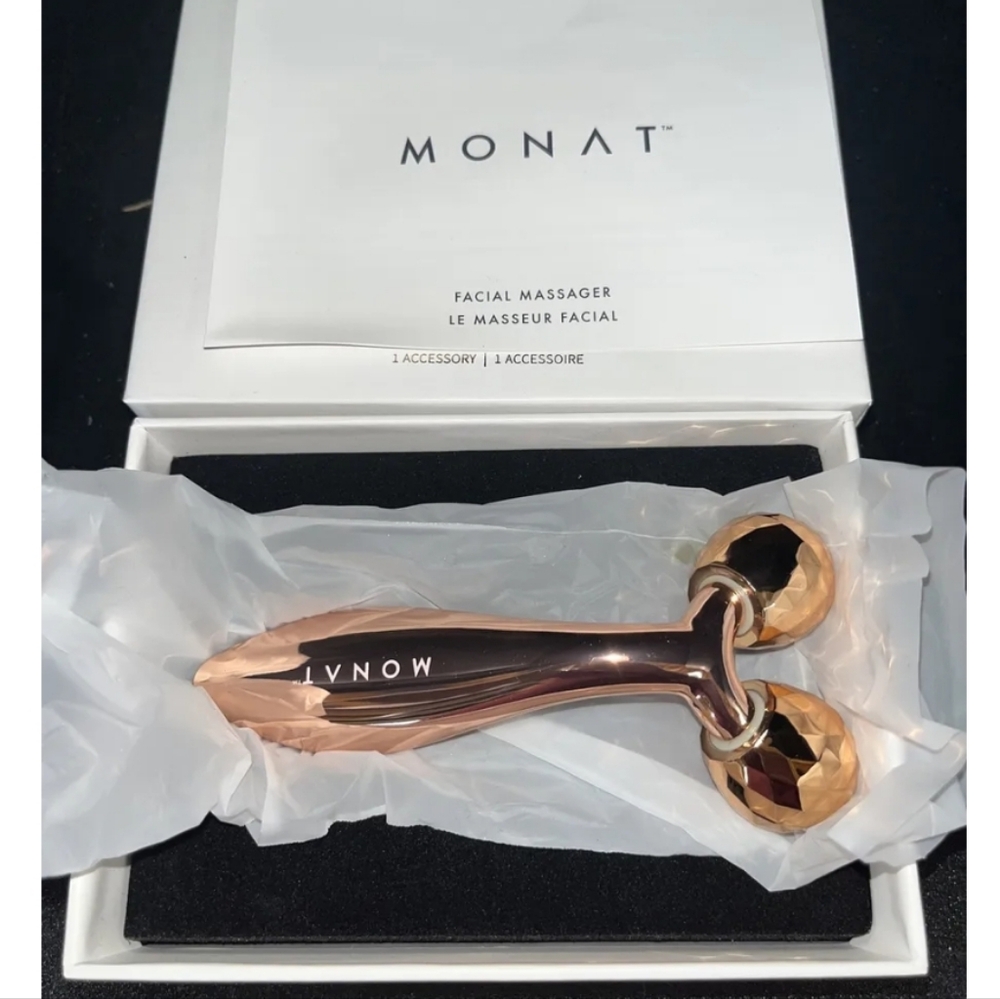 Monat Facial Messager + sample